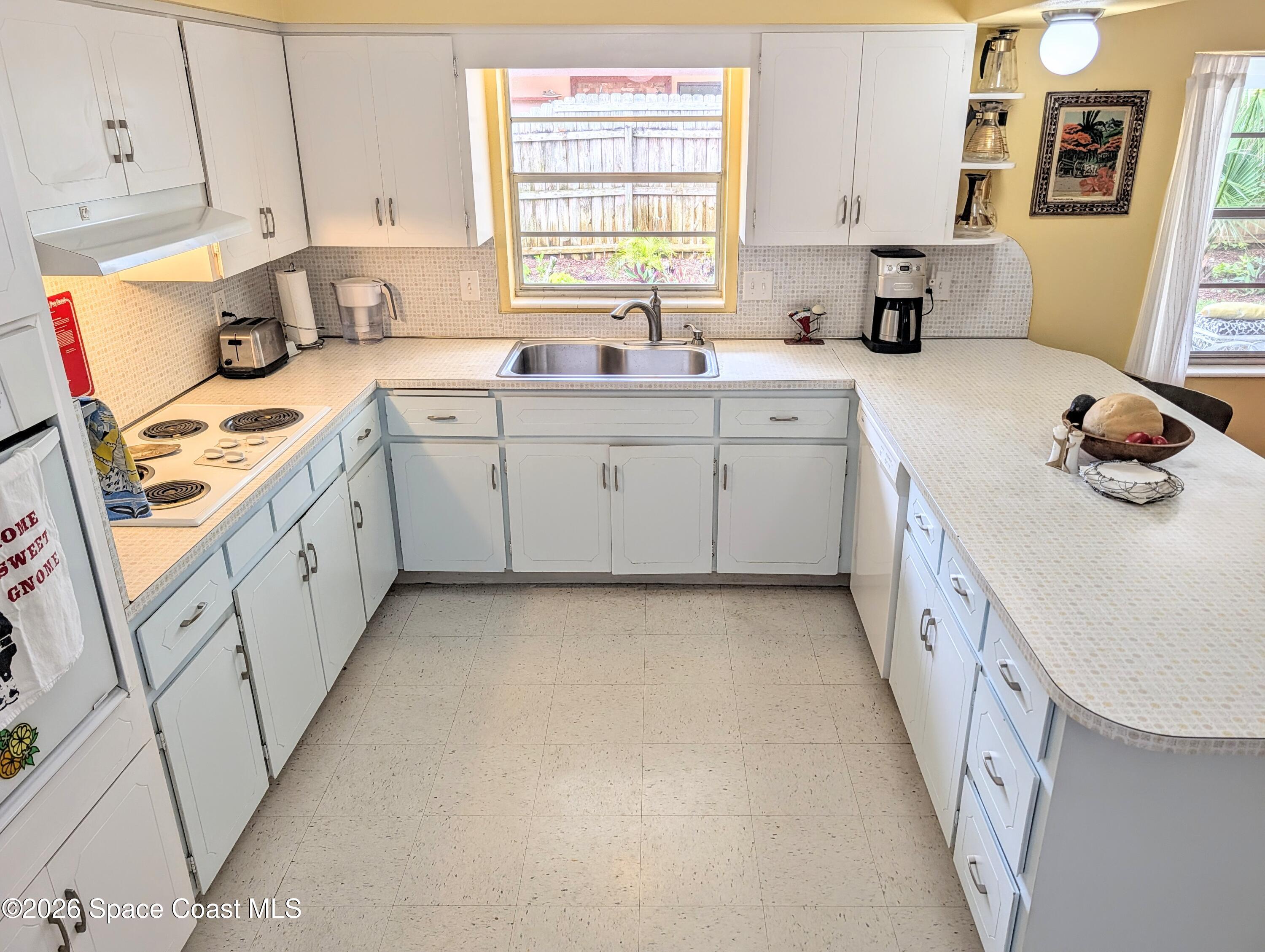 615 Oak Ridge Drive Indialantic, FL 32903 - Photo 16 of 65 Kitchen