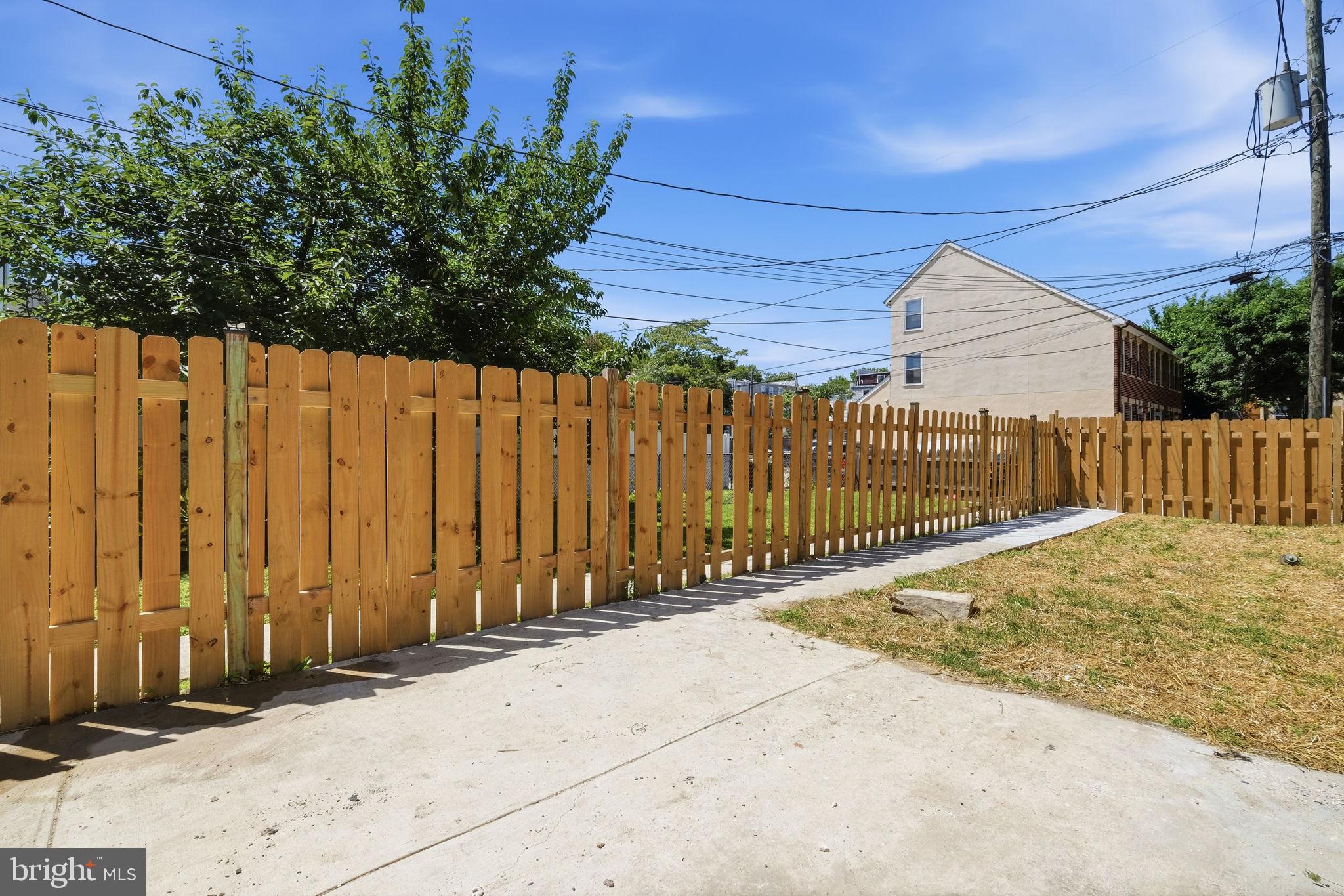 326 East 22nd Street Baltimore, MD 21218 - Photo 35 of 41