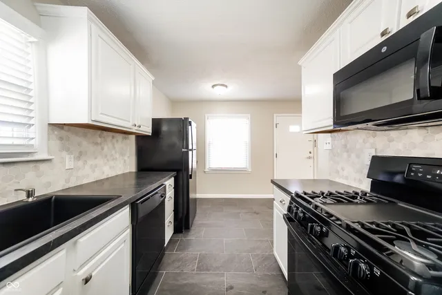 $1,390 | 6667 East 17th Street, Indianapolis, IN 46219