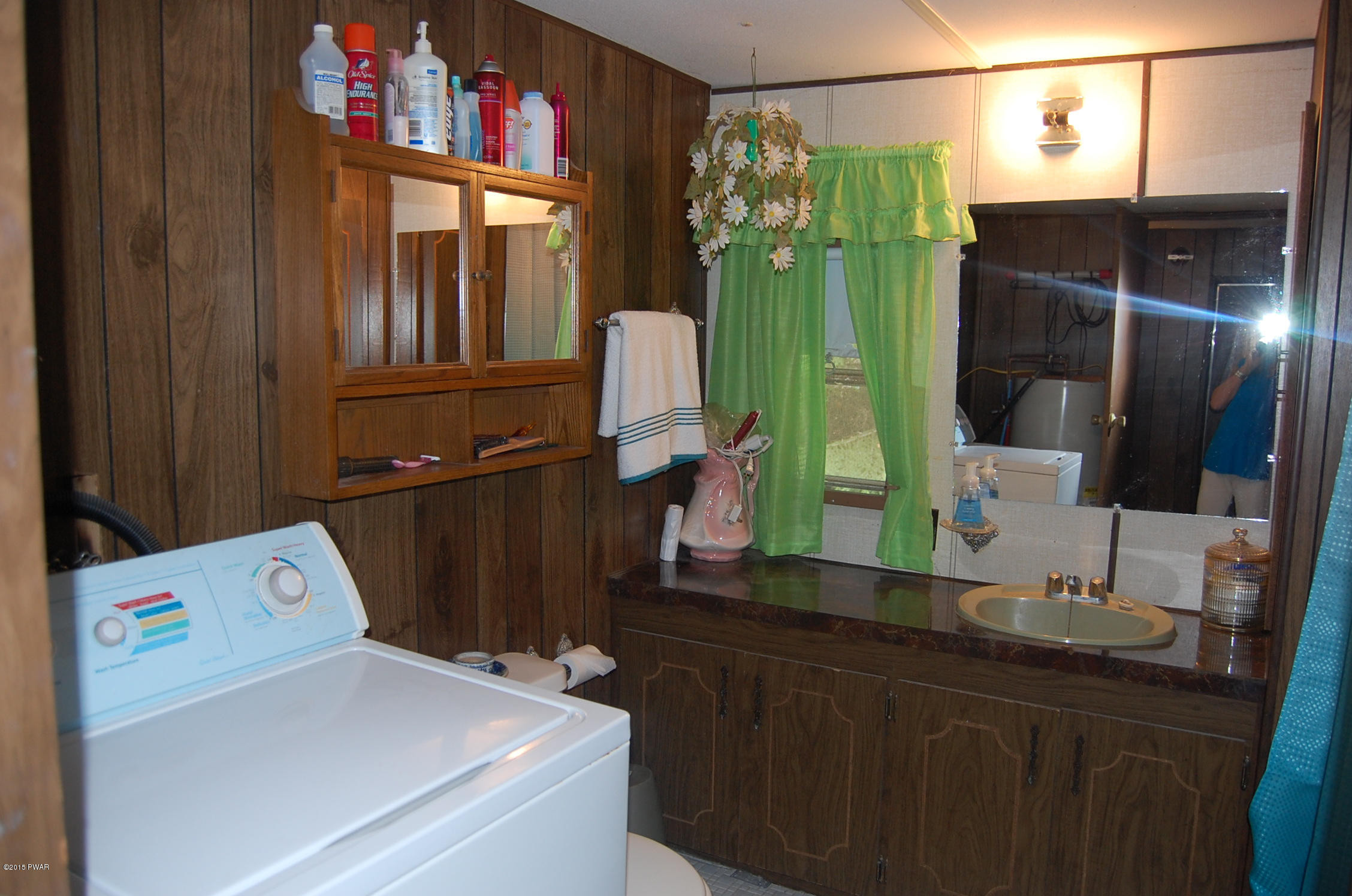109 Galahad Road Greeley, PA 18425 - Photo 8 of 9 bathroom