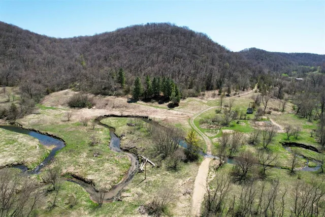 $997,000 | 54631 Scenic View, Gays Mills, WI 54645