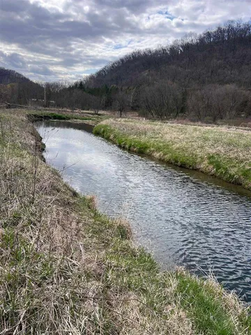 $997,000 | 54631 Scenic View, Gays Mills, WI 54645