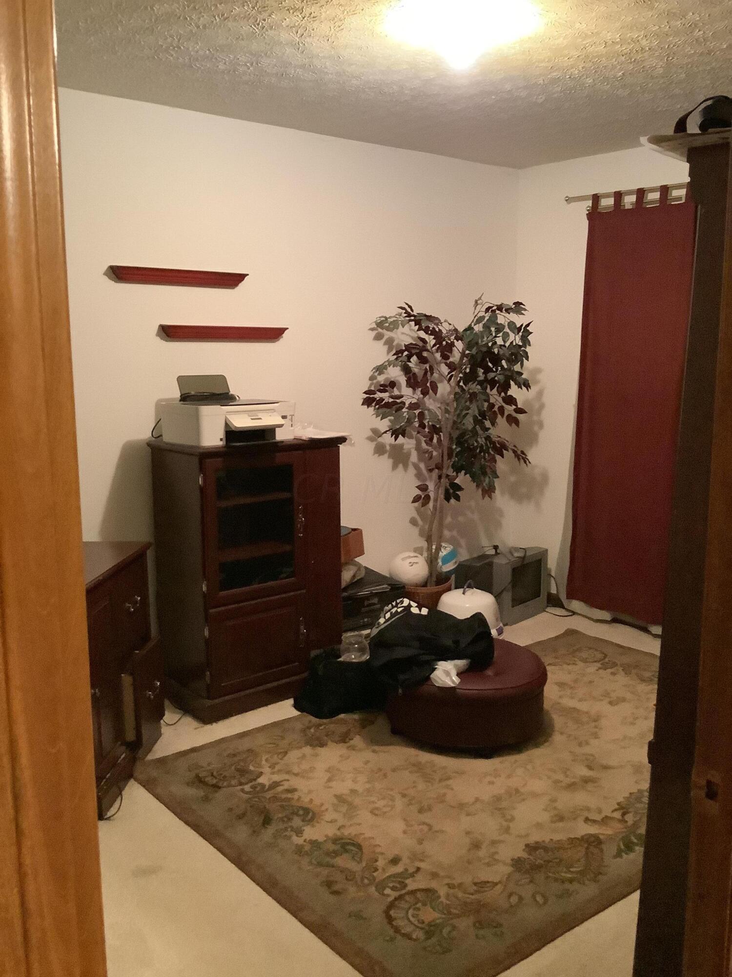 8056 Rodebaugh Road Reynoldsburg, OH 43068 - Photo 19 of 39 Office