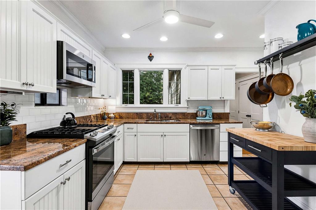 239 West Benson Street Decatur, GA 30030 - Photo 11 of 46 Gallery Image 11