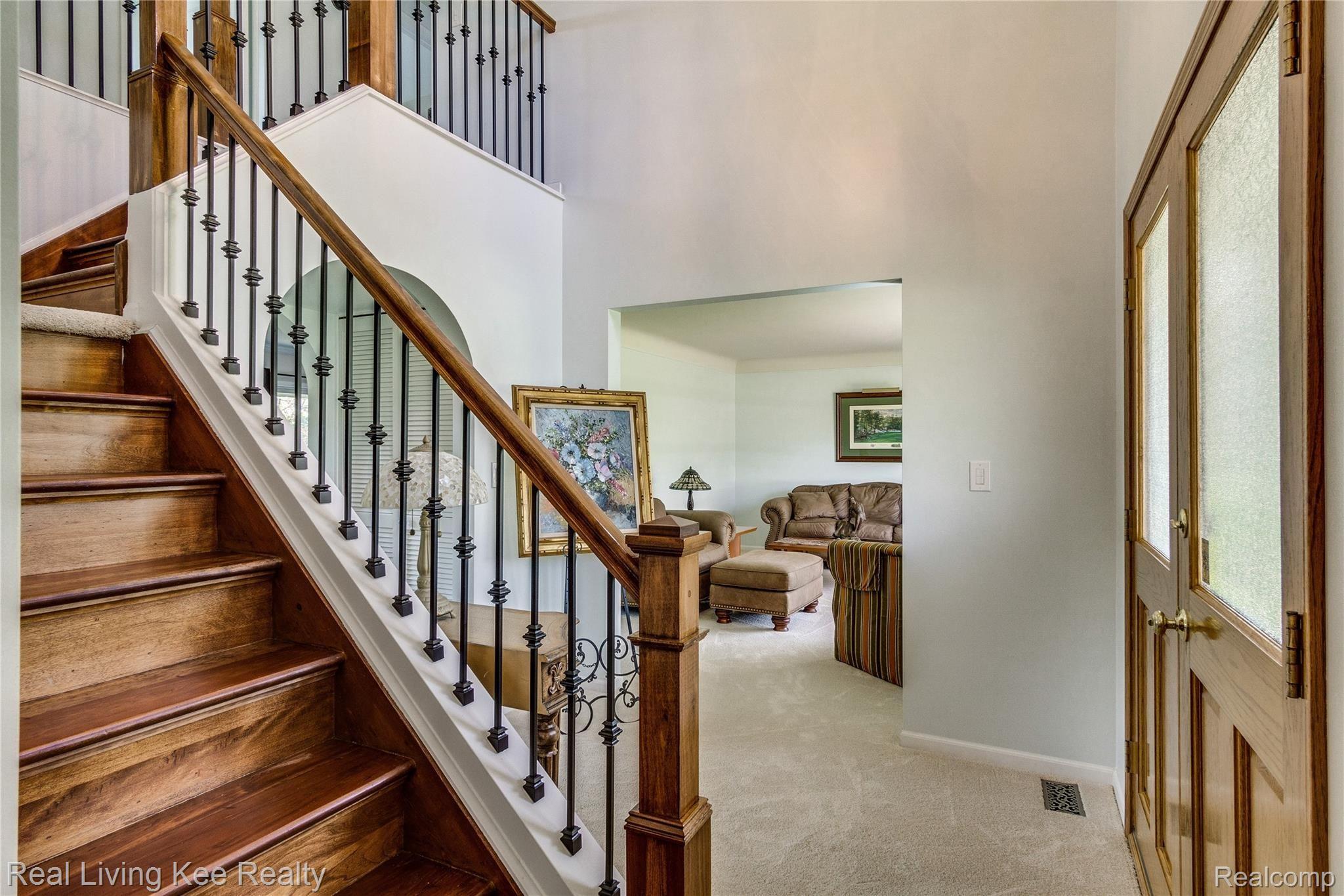 2055 Wayward Drive Rochester, MI 48309 - Photo 13 of 42 Interiors (4 of 37).jpg