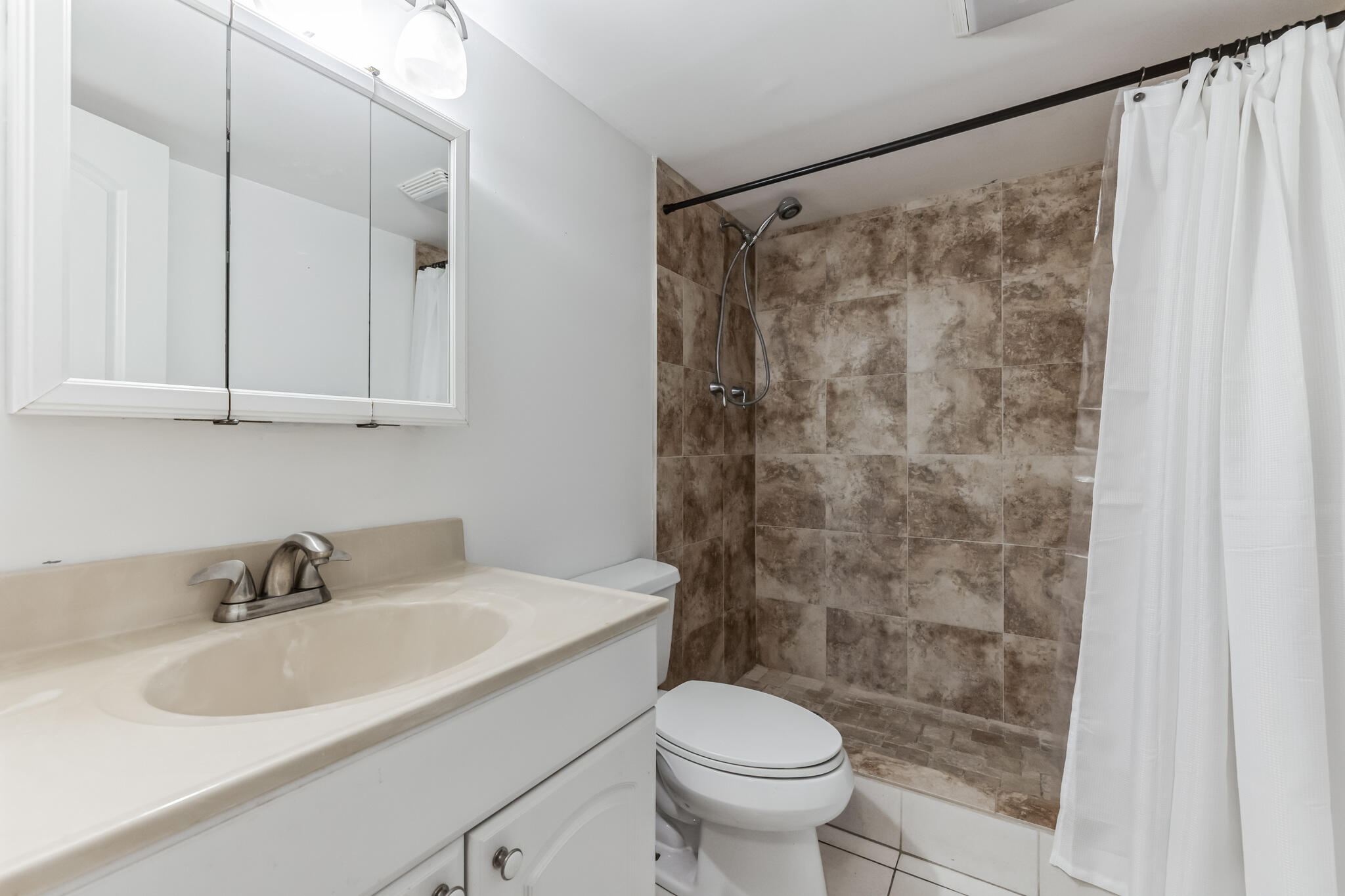 10110 Boca Entrada Boulevard, Unit 405 Boca Raton, FL 33428 - Photo 10 of 15 IMG_7713