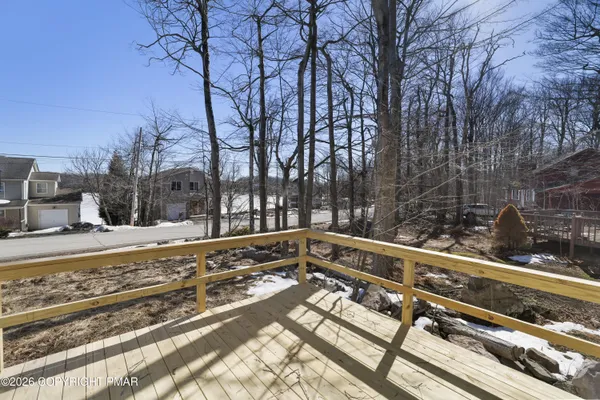 $2,100 | 2460 Winding Way, Tobyhanna, PA 18466