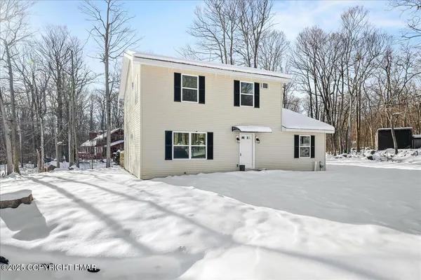 $2,100 | 2460 Winding Way, Tobyhanna, PA 18466