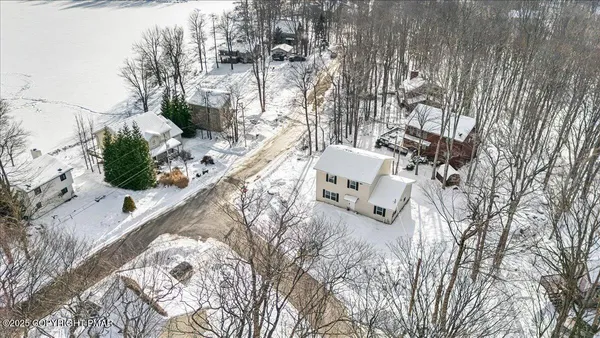 $2,100 | 2460 Winding Way, Tobyhanna, PA 18466
