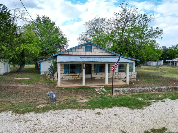 $225,000 | 607 Hackberry Street, Bandera, TX 78003