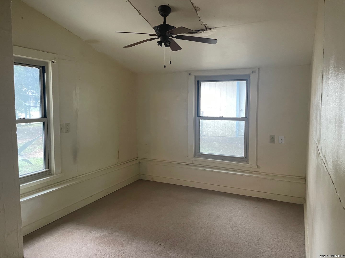 607 Hackberry Street Bandera, TX 78003 - Photo 11 of 28