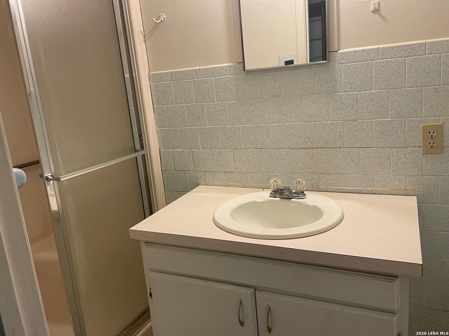 607 Hackberry Street Bandera, TX 78003 - Photo 12 of 28