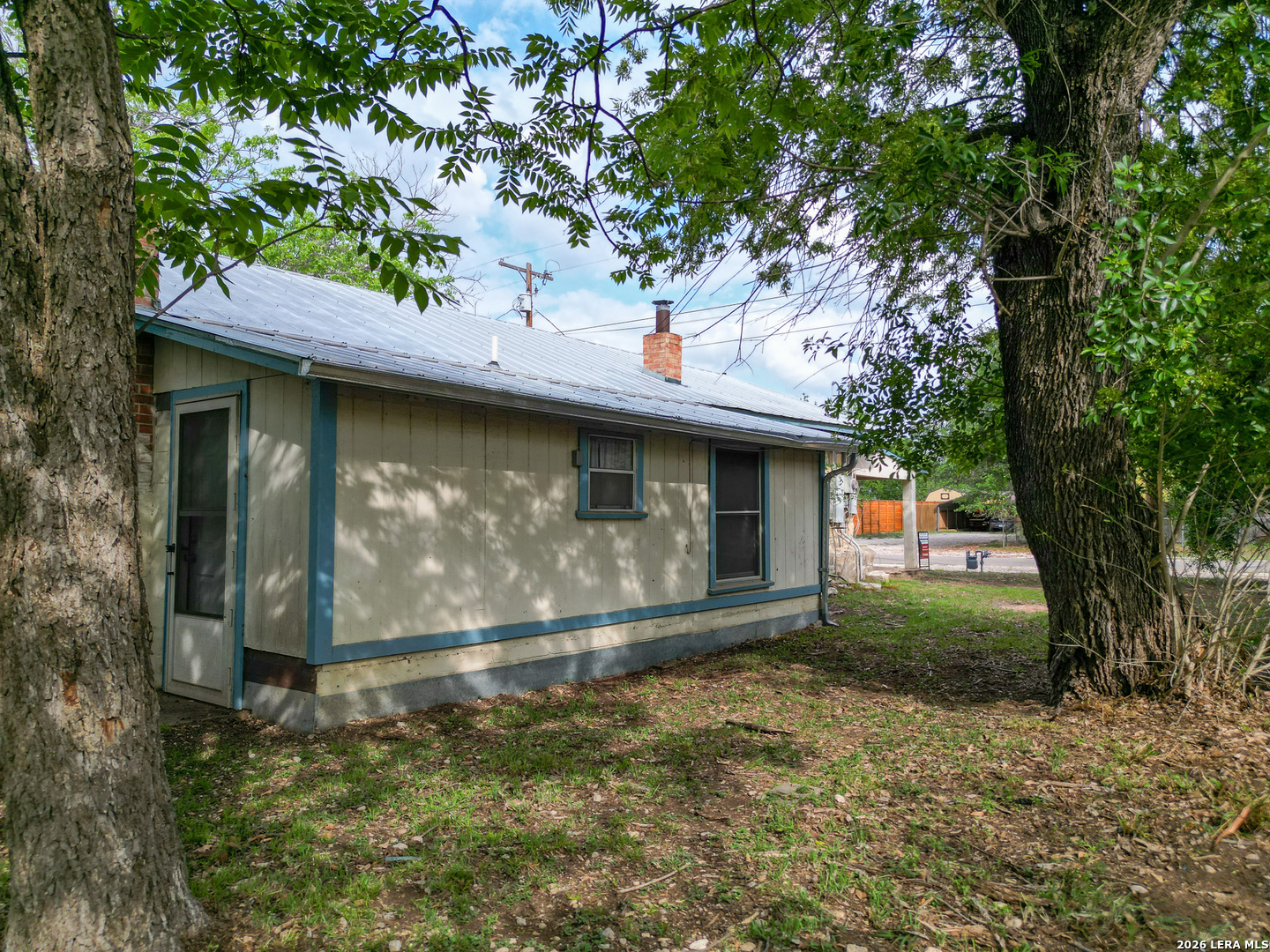 607 Hackberry Street Bandera, TX 78003 - Photo 18 of 28