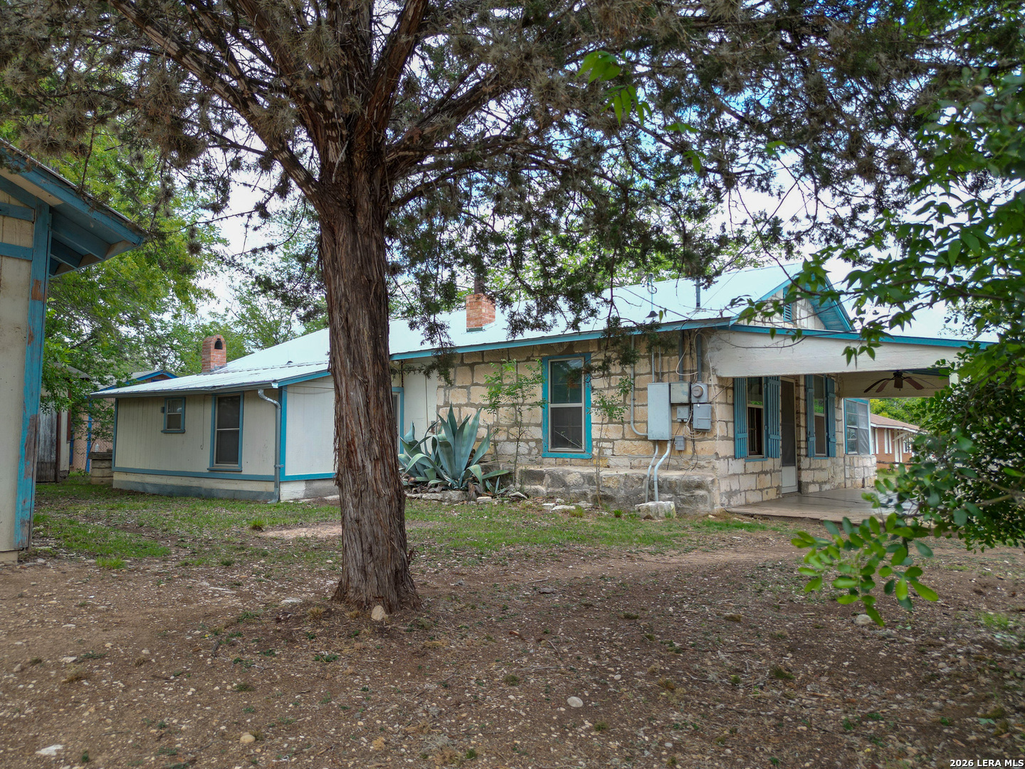 607 Hackberry Street Bandera, TX 78003 - Photo 2 of 28