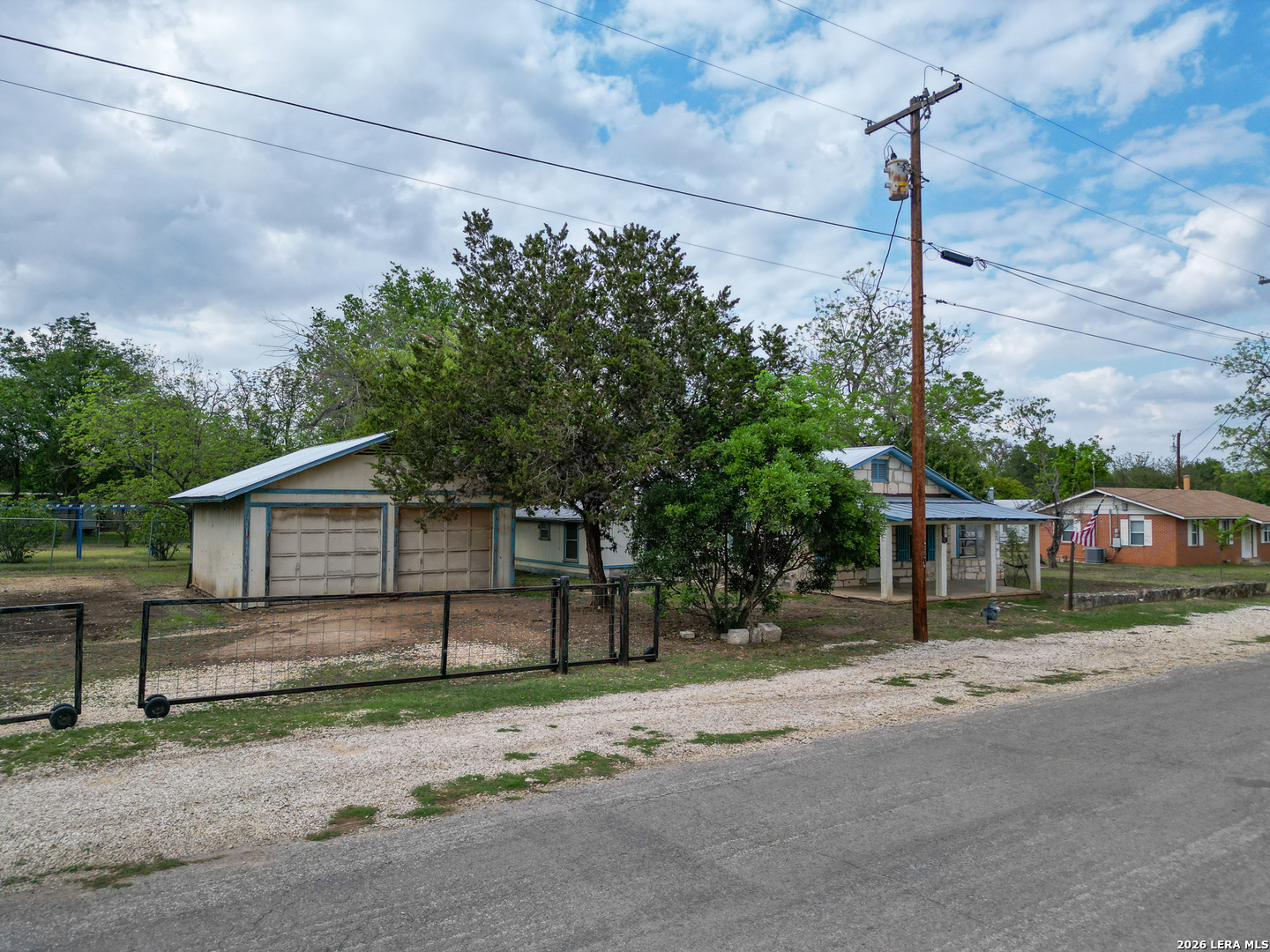 607 Hackberry Street Bandera, TX 78003 - Photo 22 of 28