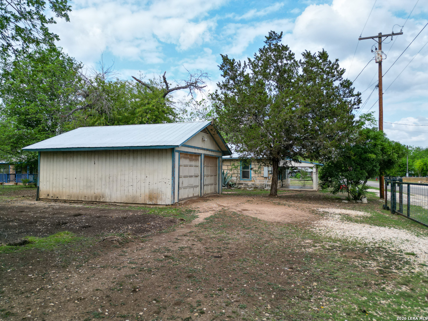 607 Hackberry Street Bandera, TX 78003 - Photo 23 of 28