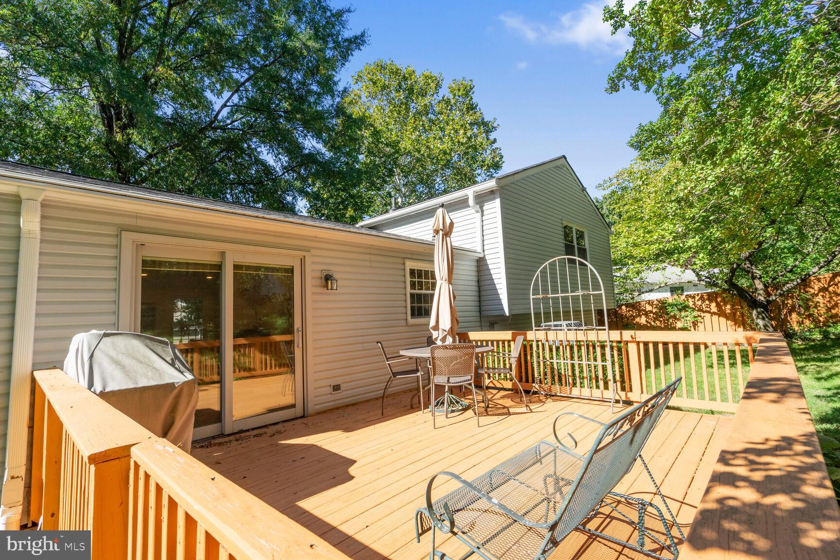 8374 Magic Leaf Road Springfield, VA 22153 - Photo 51 of 55 Gallery Image 51