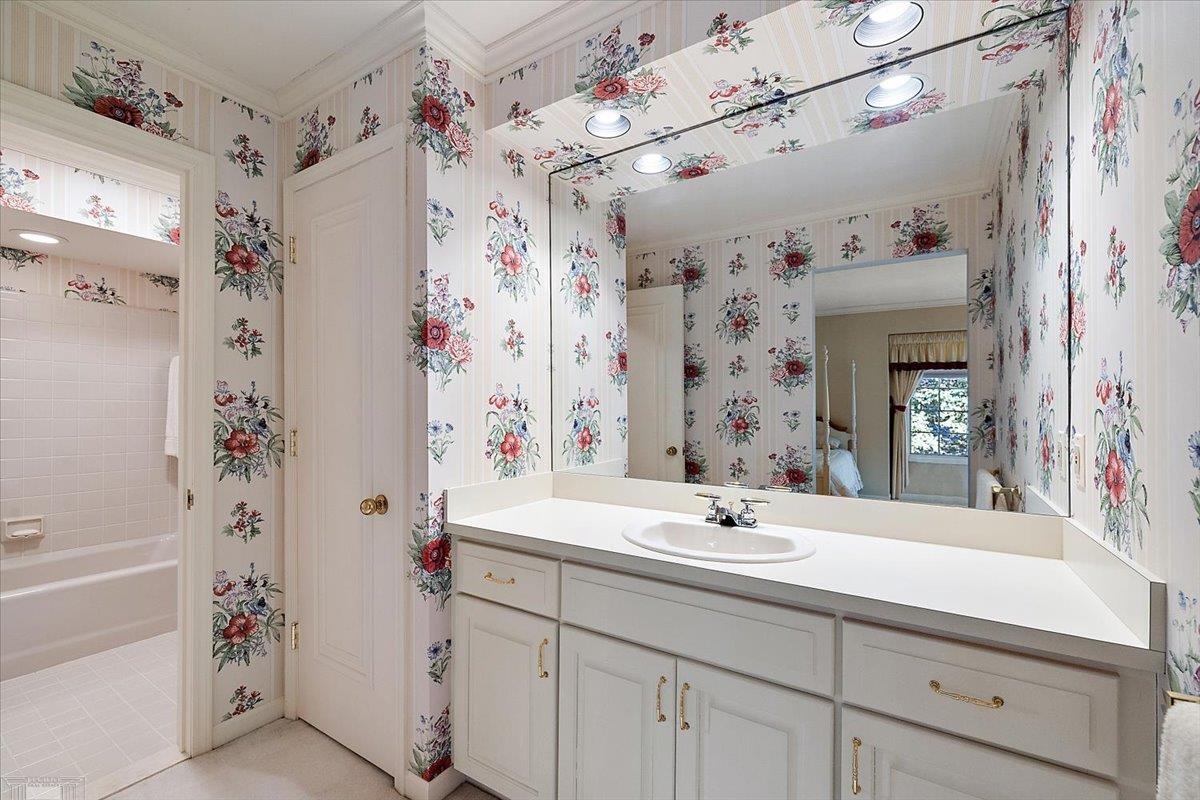 207 Lake Shore Road Grosse Pointe, MI 48236 - Photo 58 of 91