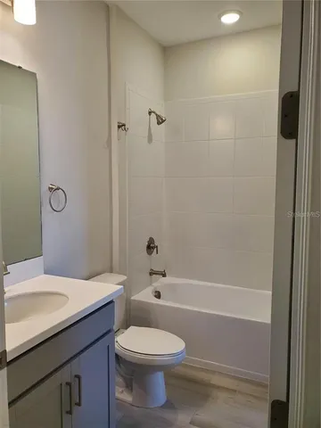 $3,300 | 3016 Formia Court, Bradenton, FL 34211