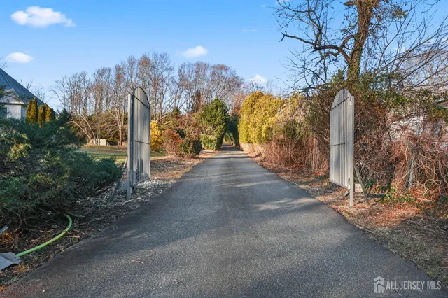 $1,795,000 | 268-268 Matchaponix Avenue, Monroe Township, NJ 08831