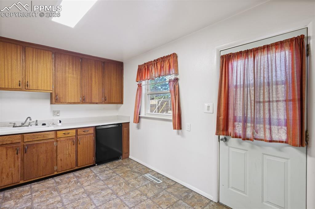 1338 Edith Lane Colorado Springs, CO 80909 - Photo 11 of 28