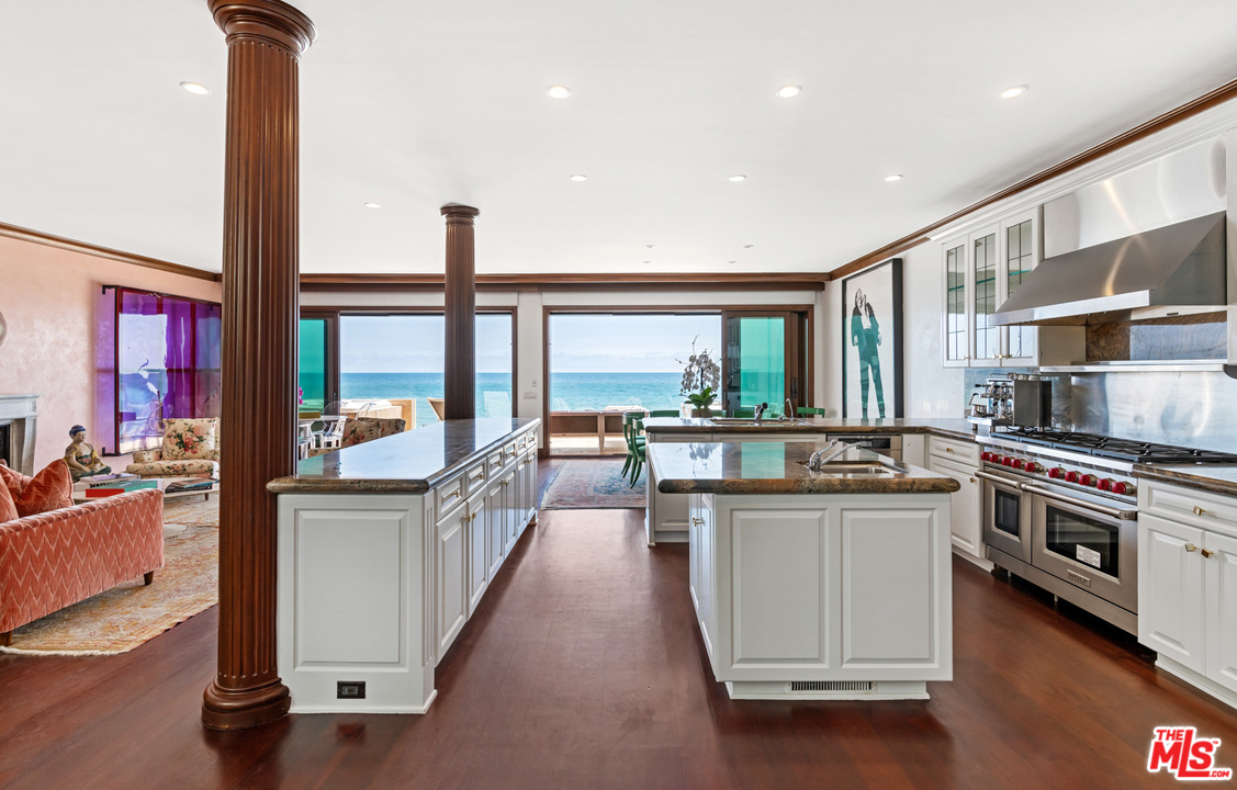 21848 Pacific Coast Highway Malibu, CA 90265 - Photo 12 of 44