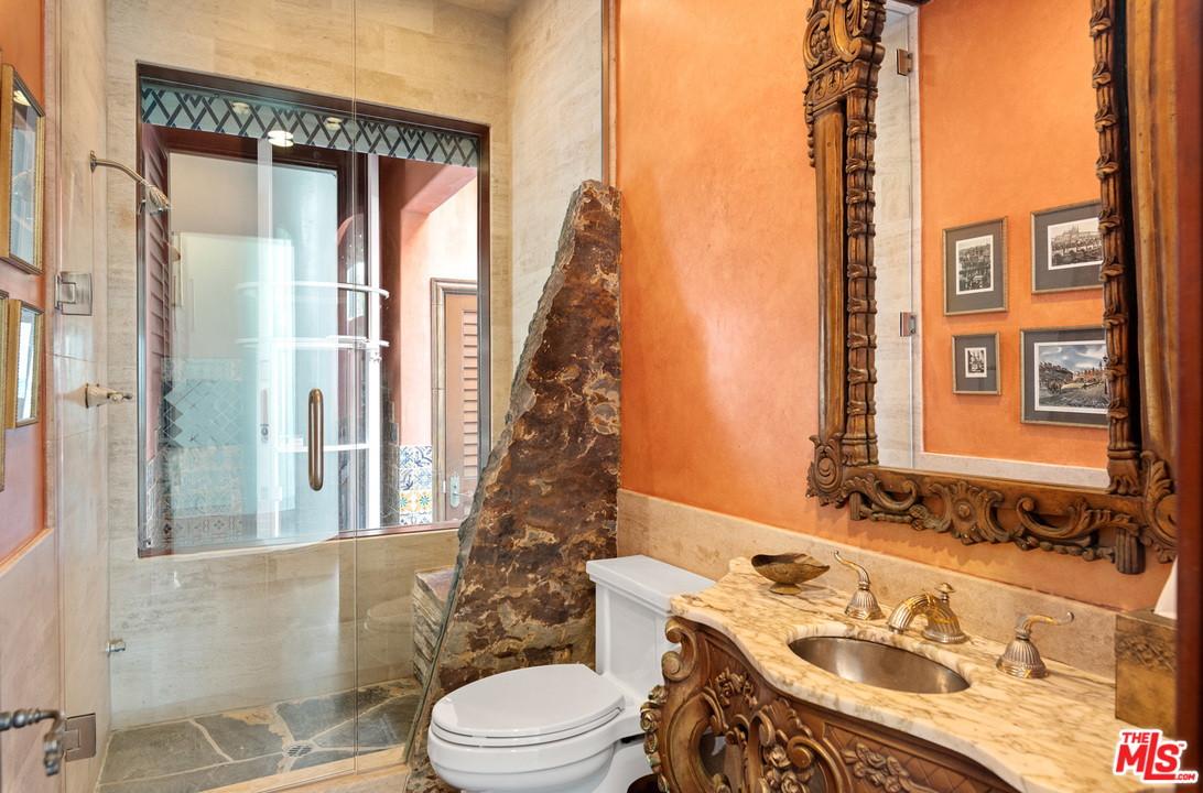 21848 Pacific Coast Highway Malibu, CA 90265 - Photo 17 of 44