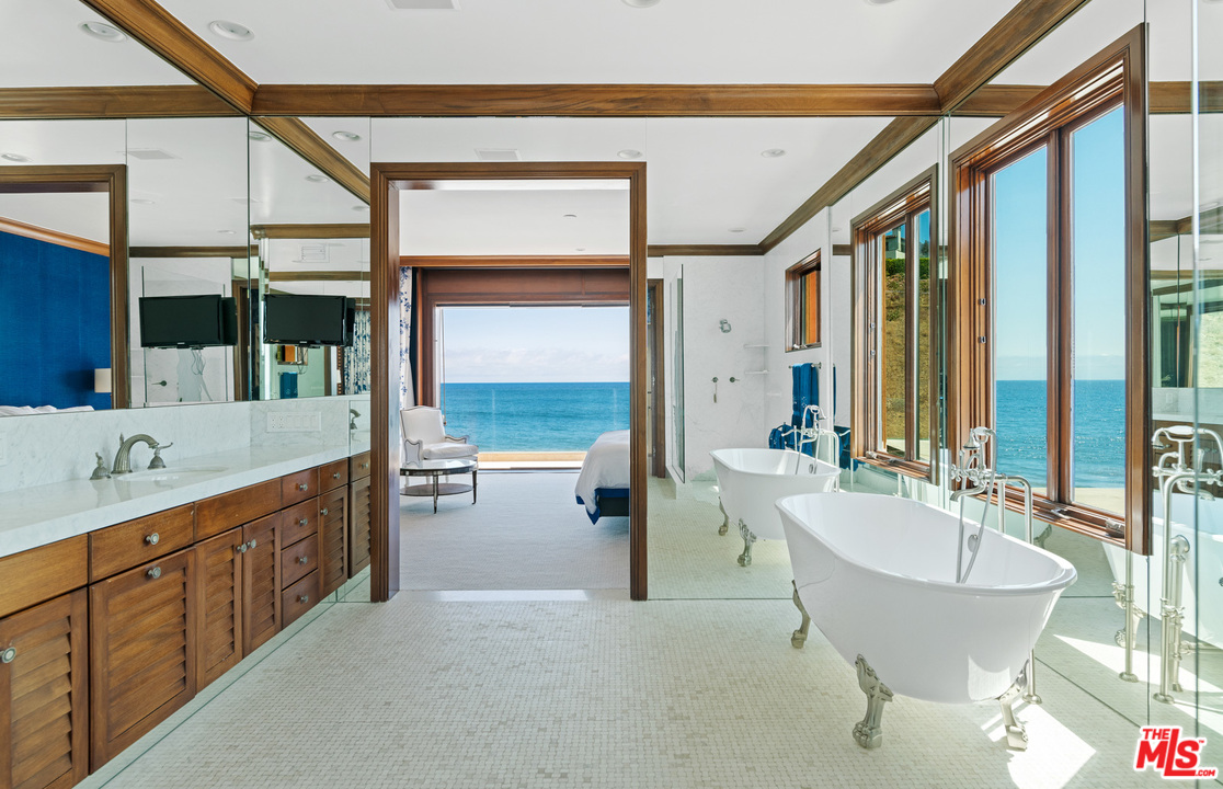 21848 Pacific Coast Highway Malibu, CA 90265 - Photo 20 of 44