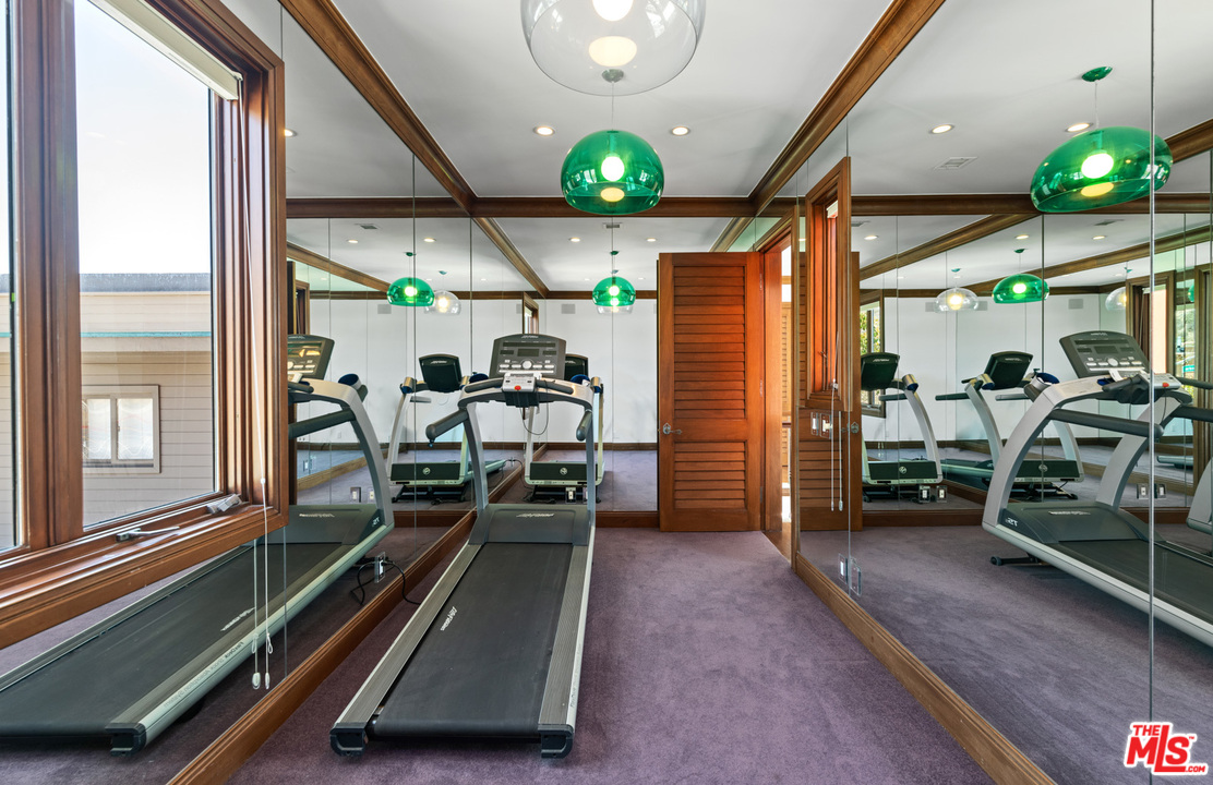 21848 Pacific Coast Highway Malibu, CA 90265 - Photo 24 of 44