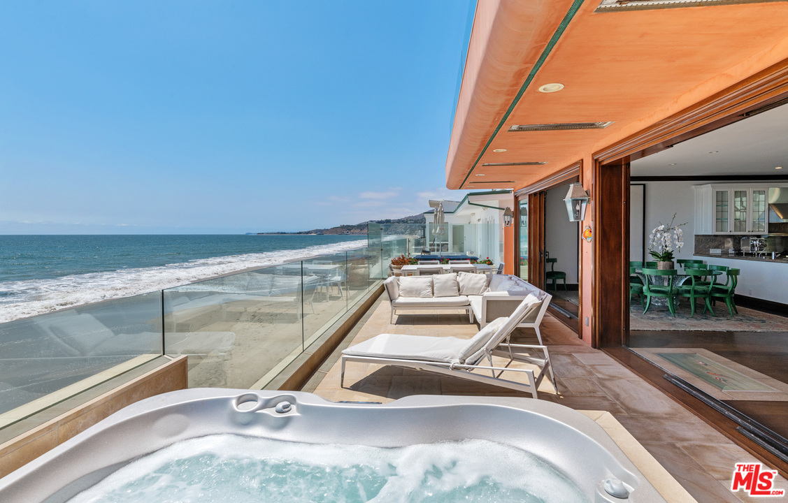 21848 Pacific Coast Highway Malibu, CA 90265 - Photo 3 of 44