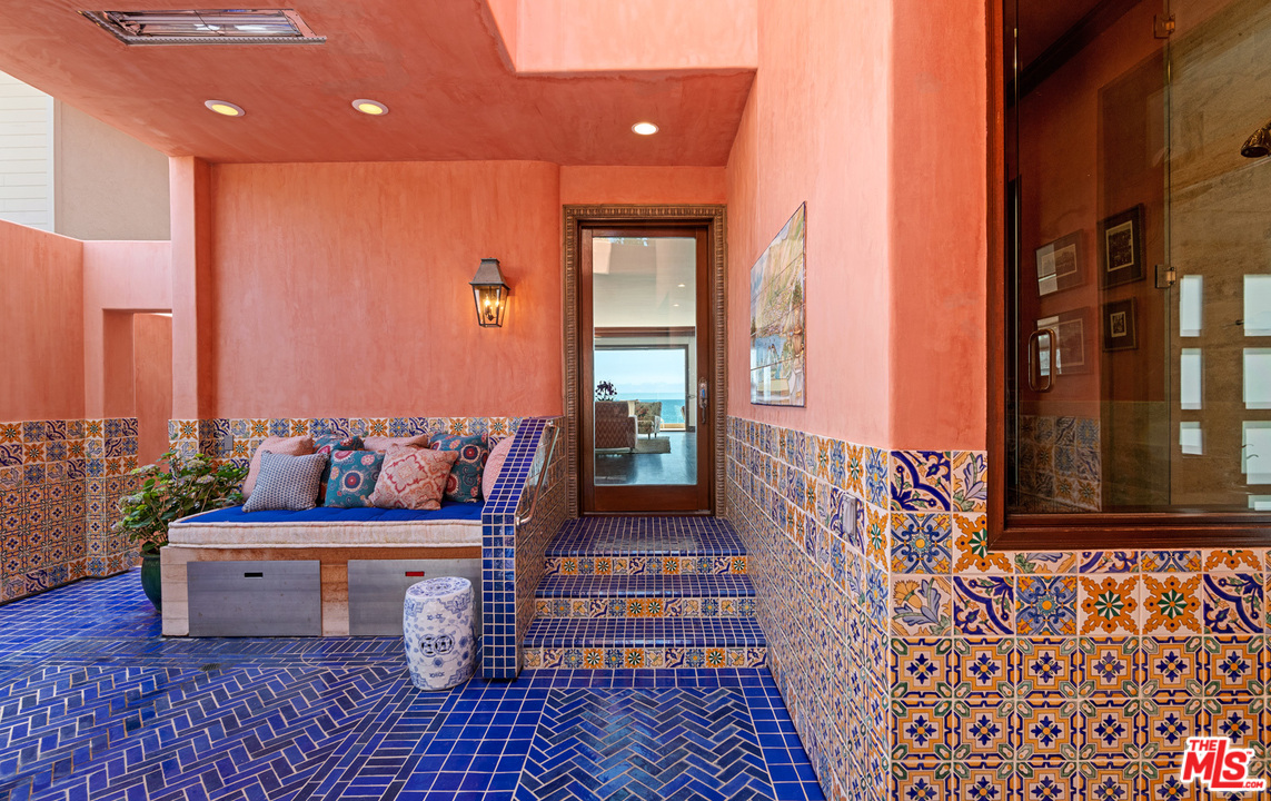 21848 Pacific Coast Highway Malibu, CA 90265 - Photo 6 of 44