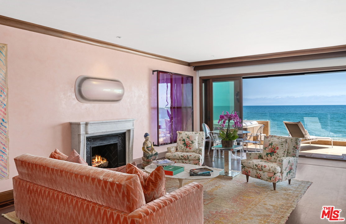 21848 Pacific Coast Highway Malibu, CA 90265 - Photo 8 of 44