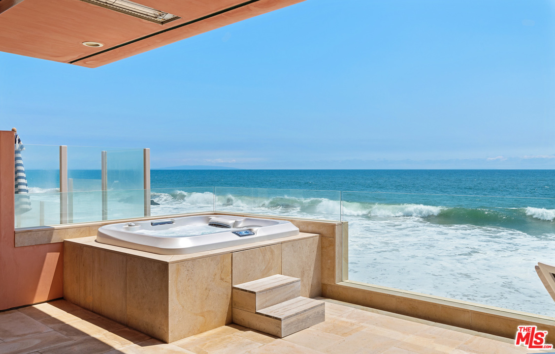 21848 Pacific Coast Highway Malibu, CA 90265 - Photo 10 of 44