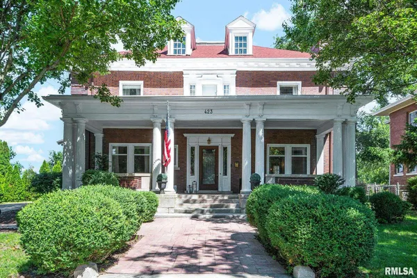 $309,900 | 423 West High Street, Peoria, IL 61606