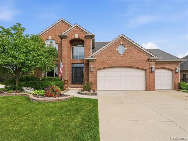 $534,900 | 50414 Greycoat Lane, Macomb, MI 48044