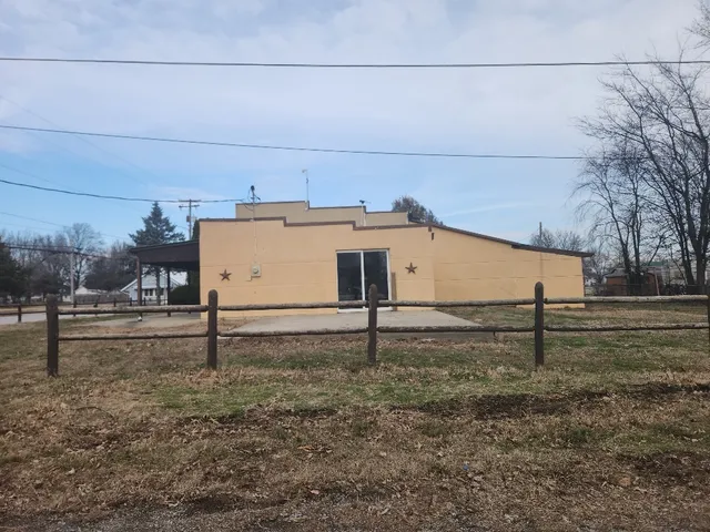 $57,200 | 807 Broadway Street, Willisville, IL 62272