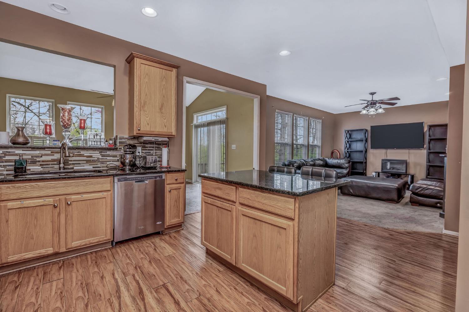 8218 Lawrence Road West Chester, OH 45069 - Photo 6 of 25