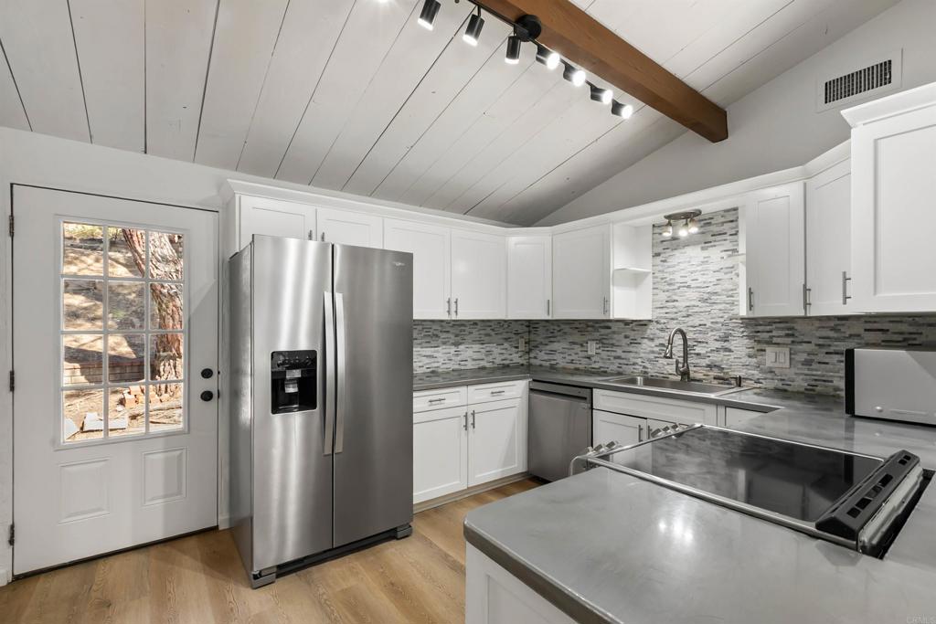 8838 Cherry Road Lakeside, CA 92040 - Photo 11 of 41 Gallery Image 11