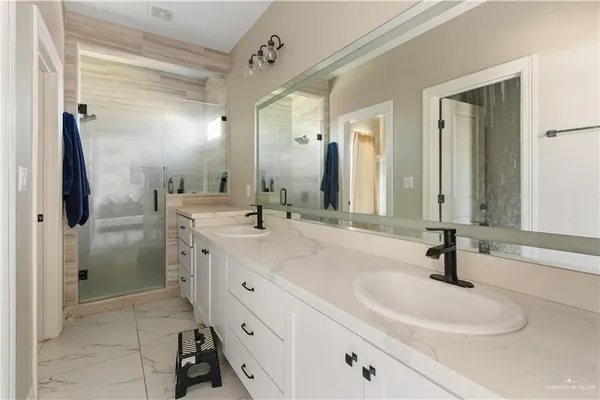 $2,000 | 822 Whitewing Street, Alamo, TX 78516