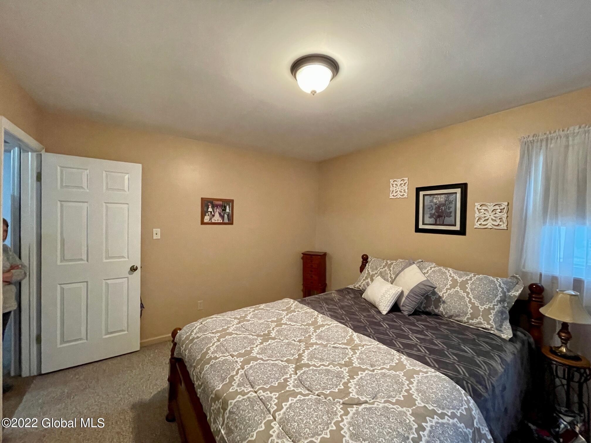 135 Putnam Road Schenectady, NY 12306 - Photo 16 of 35 Primary Bedroom
