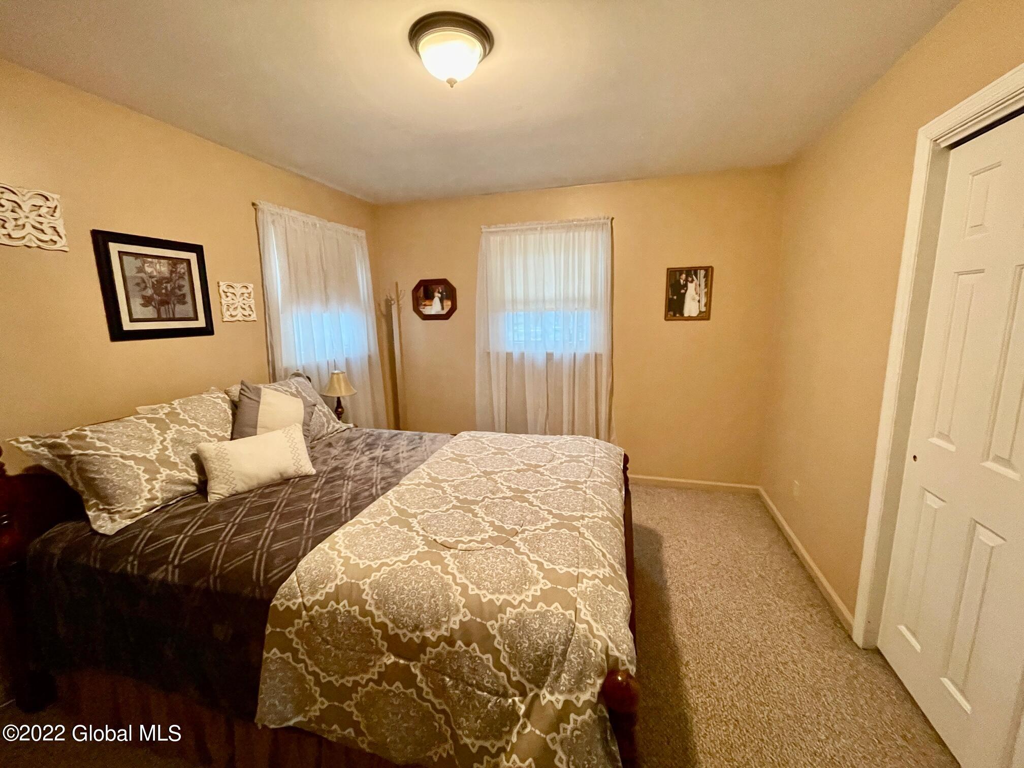 135 Putnam Road Schenectady, NY 12306 - Photo 18 of 35 2nd Bedroom