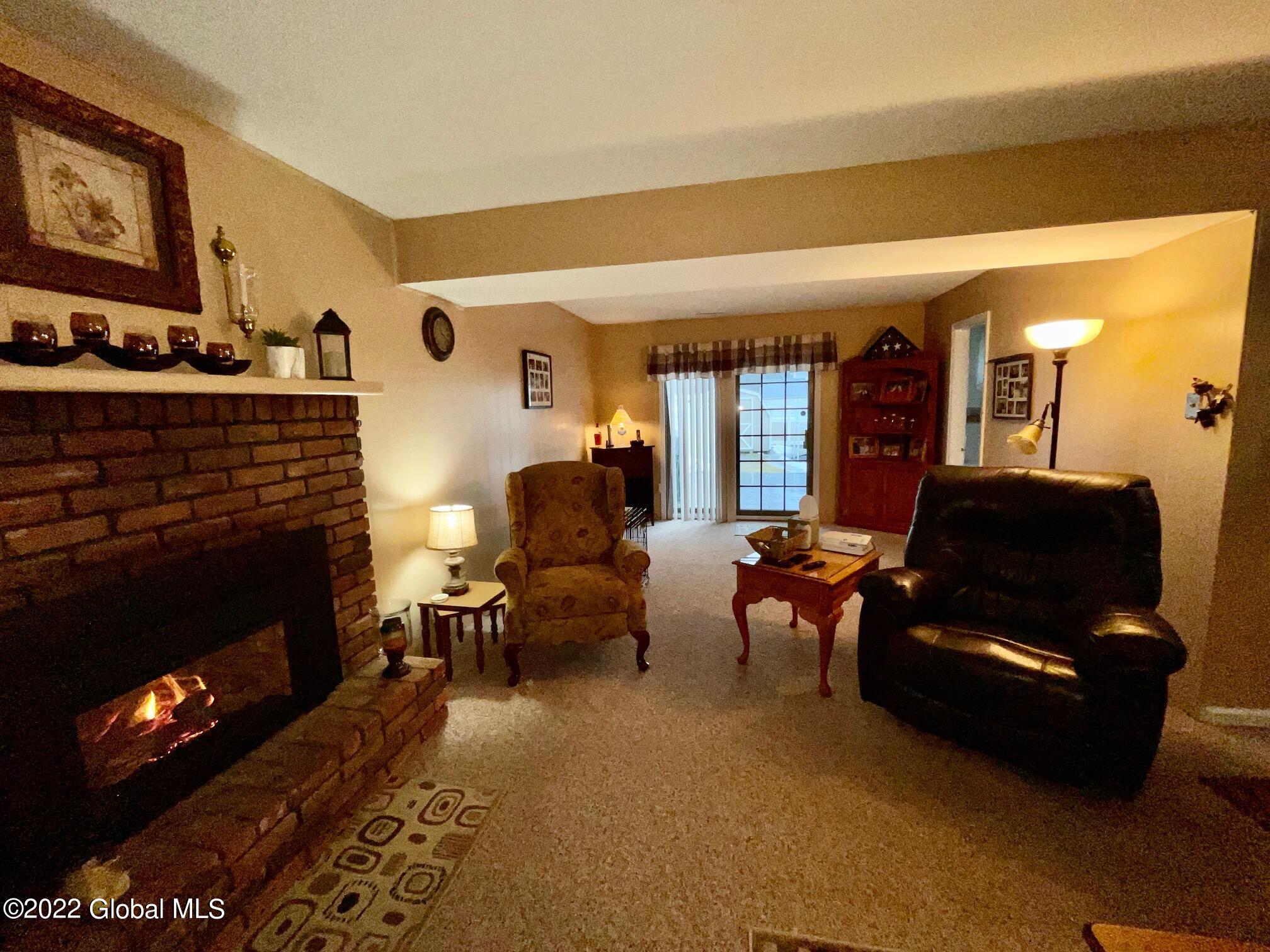 135 Putnam Road Schenectady, NY 12306 - Photo 26 of 35 Family Room