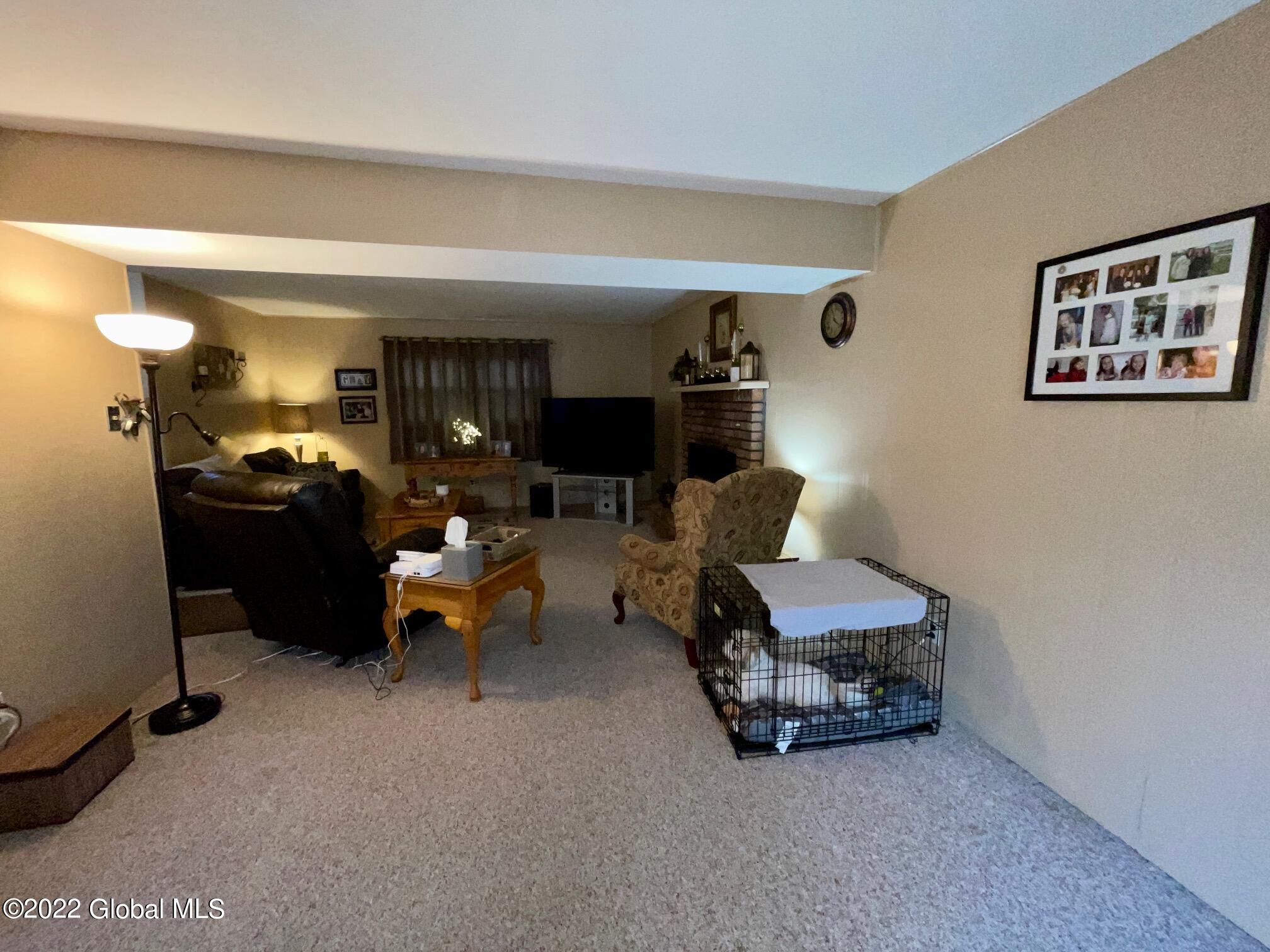 135 Putnam Road Schenectady, NY 12306 - Photo 27 of 35 Family Room