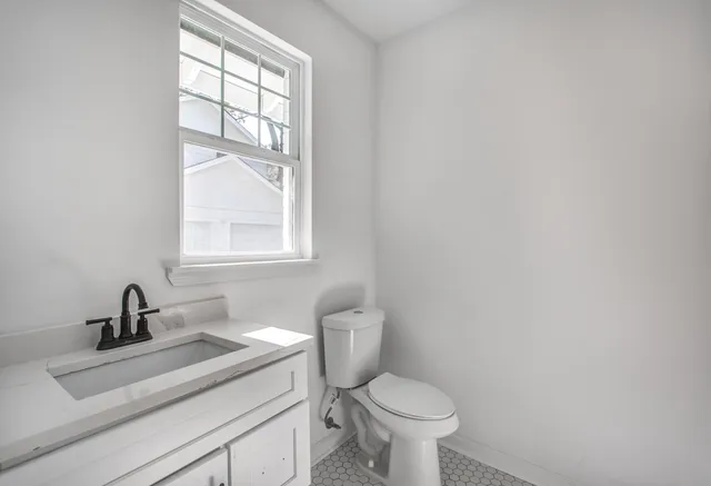 $3,950 | 1781 Forest Avenue, Memphis, TN 38112