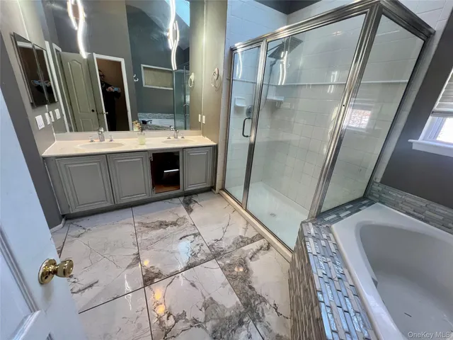 $5,500 | 39 Independence Way, Miller Place, NY 11764