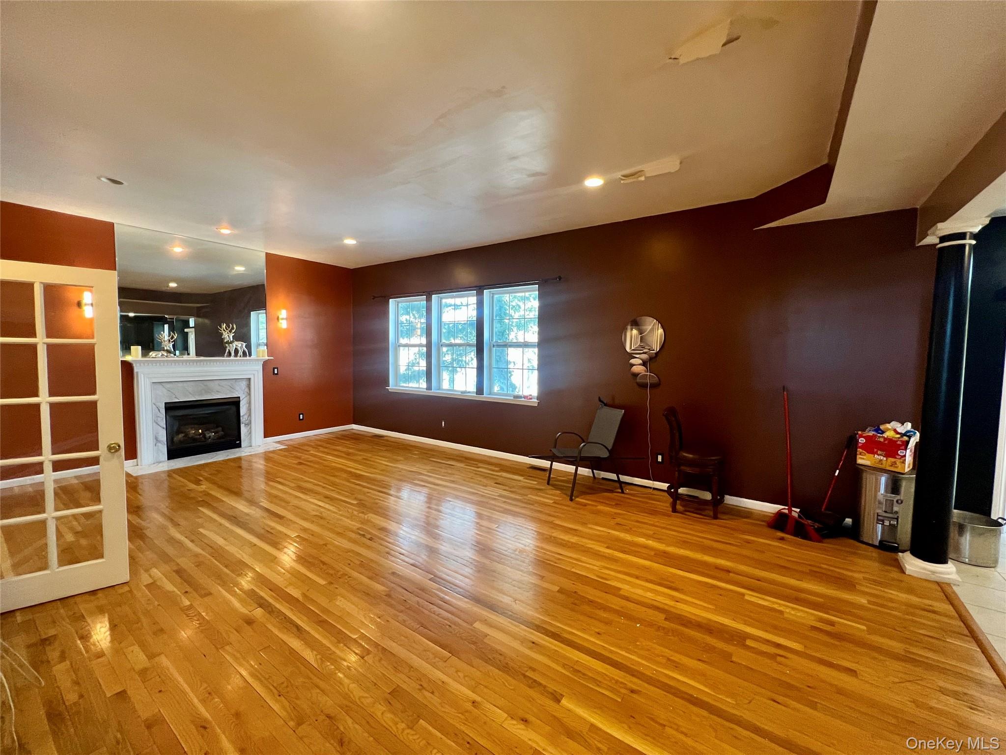 39 Independence Way Miller Place, NY 11764 - Photo 6 of 15