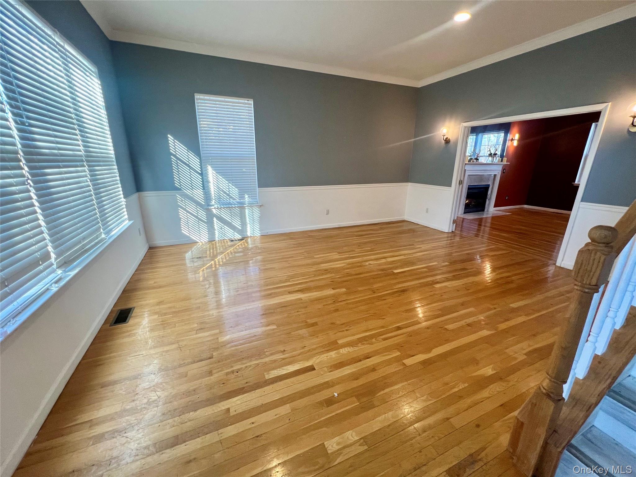 39 Independence Way Miller Place, NY 11764 - Photo 8 of 15