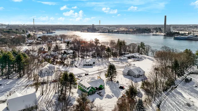 $1,379,000 | 18 Shipping Lane, Eliot, ME 03903