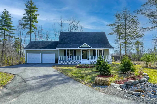 $599,900 | 293 Pemigewasset Drive, Center Conway, NH 03813