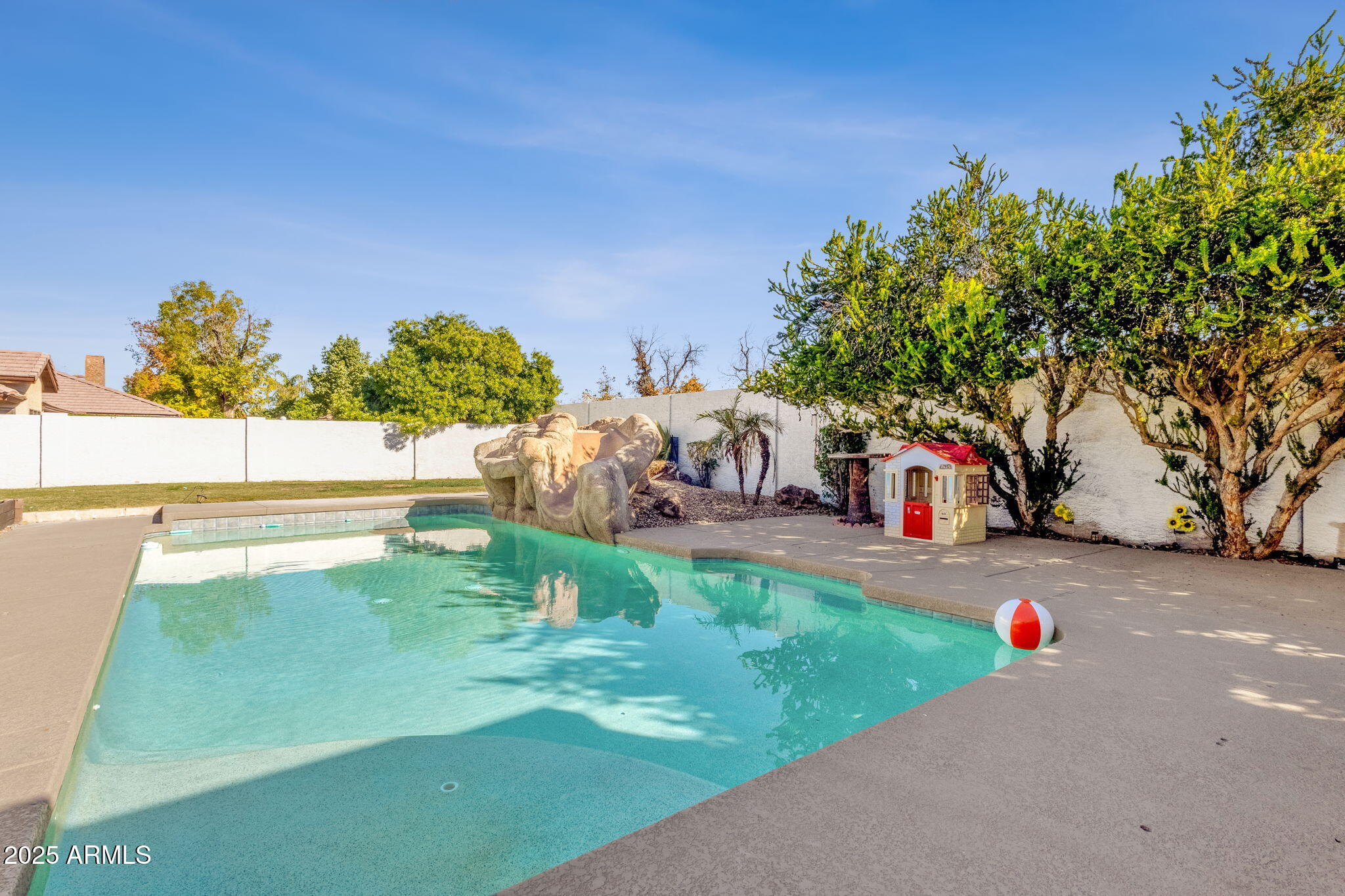 89 North Riata Street Gilbert, AZ 85234 - Photo 36 of 40 a view of a park with large trees